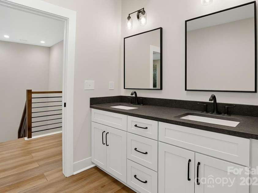 51 Windsor Drive, Taylorsville, NC 28681.  MLS# CAR4325749, YatesRealty ID 3325. 2nd Floor Bathroom