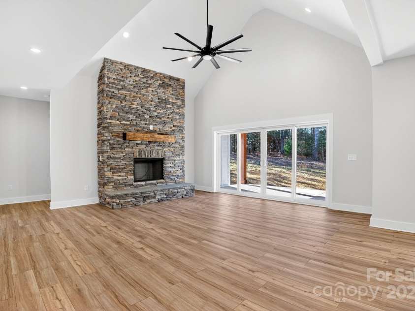 51 Windsor Drive, Taylorsville, NC 28681.  MLS# CAR4325749, YatesRealty ID 3325. Great Room