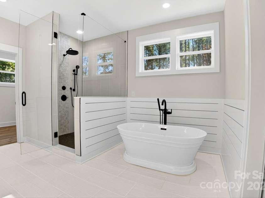 51 Windsor Drive, Taylorsville, NC 28681.  MLS# CAR4325749, YatesRealty ID 3325. Primary Suite