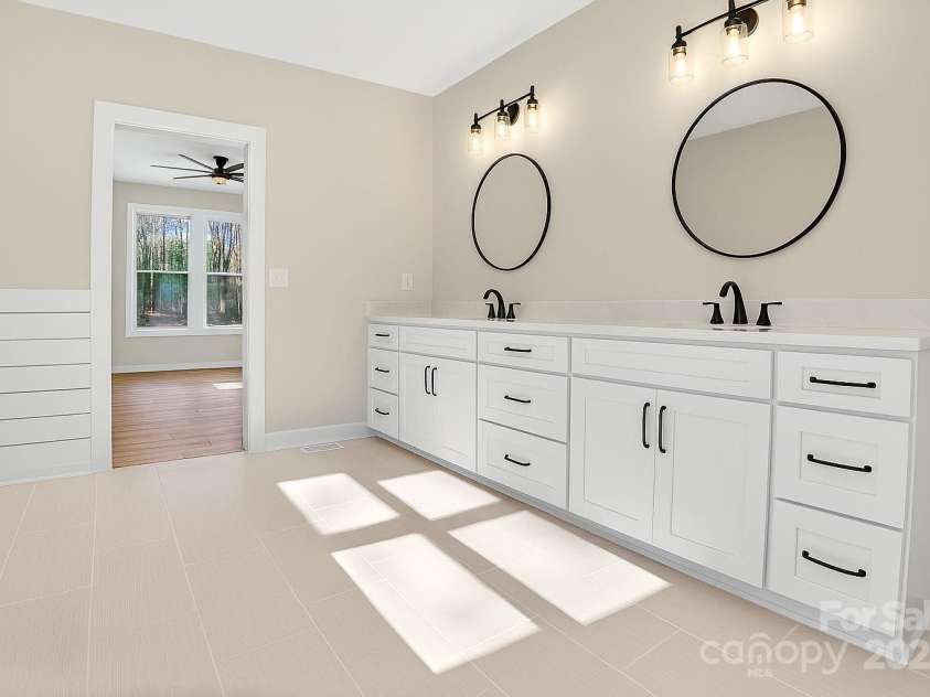 51 Windsor Drive, Taylorsville, NC 28681.  MLS# CAR4325749, YatesRealty ID 3325. Primary Suite