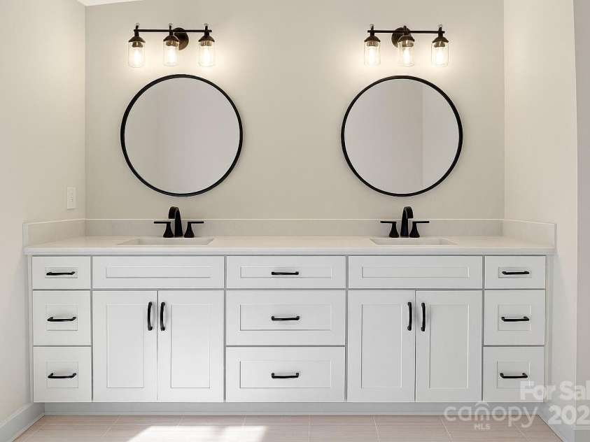 51 Windsor Drive, Taylorsville, NC 28681.  MLS# CAR4325749, YatesRealty ID 3325. Primary Suite