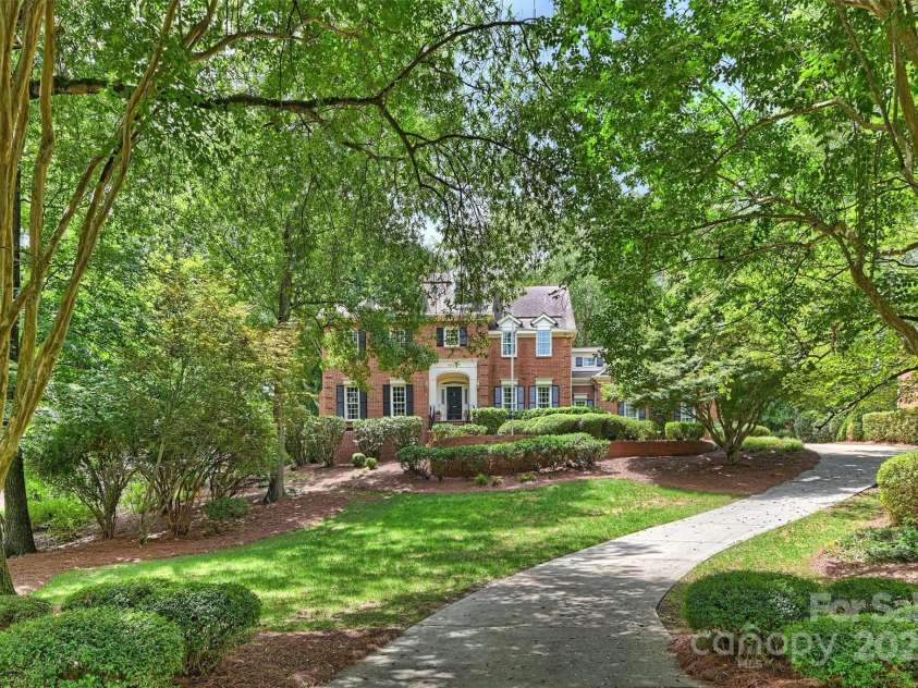 6820 Aronomink Drive, Charlotte, NC 28210.  MLS# CAR4292240, YatesRealty ID 33250. 