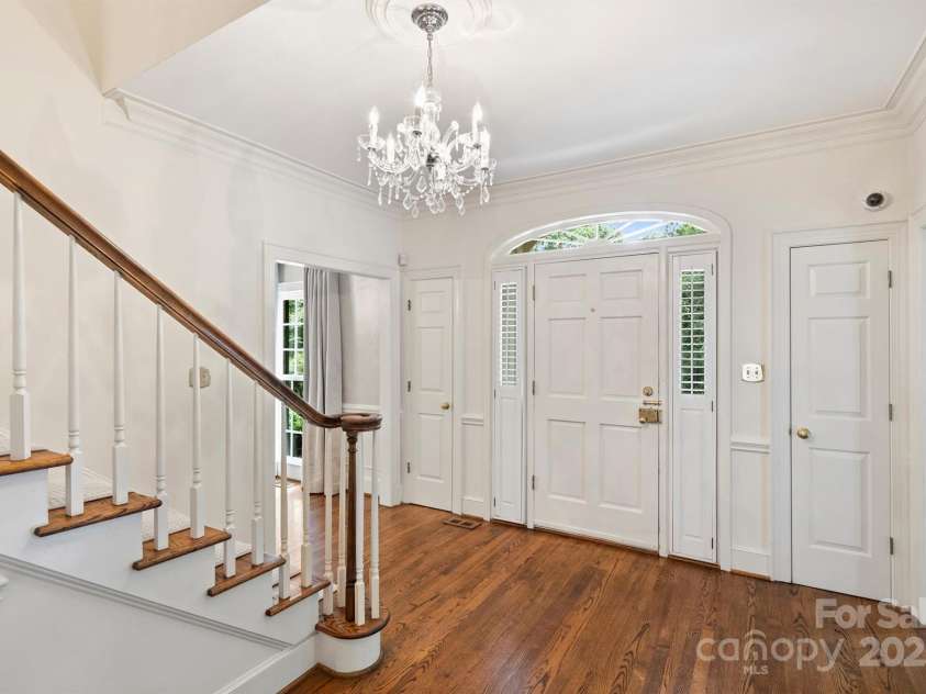 6820 Aronomink Drive, Charlotte, NC 28210.  MLS# CAR4292240, YatesRealty ID 33250. 