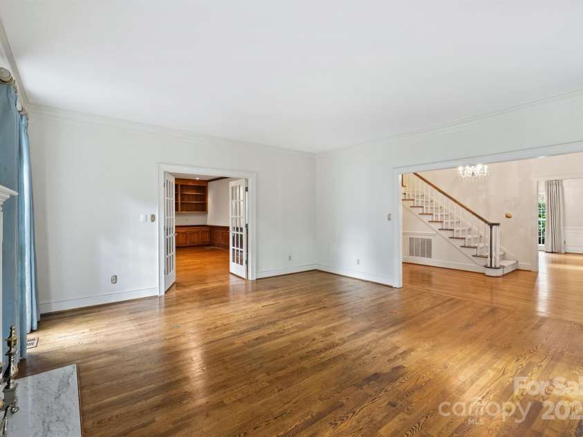 6820 Aronomink Drive, Charlotte, NC 28210.  MLS# CAR4292240, YatesRealty ID 33250. 