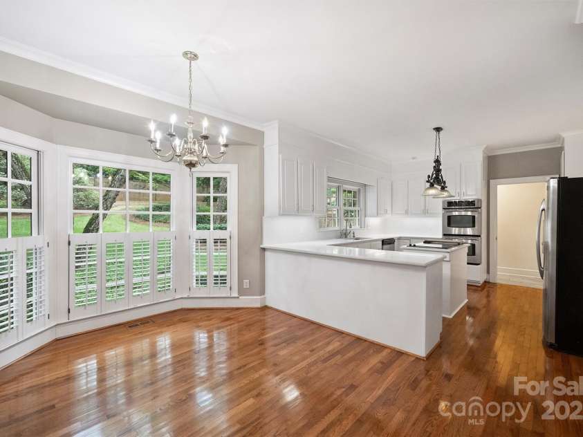 6820 Aronomink Drive, Charlotte, NC 28210.  MLS# CAR4292240, YatesRealty ID 33250. 