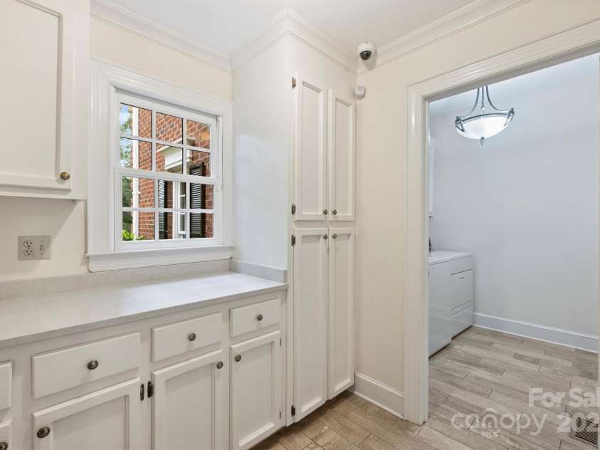 6820 Aronomink Drive, Charlotte, NC 28210.  MLS# CAR4292240, YatesRealty ID 33250. 