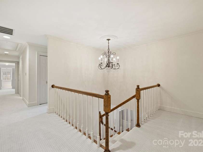 6820 Aronomink Drive, Charlotte, NC 28210.  MLS# CAR4292240, YatesRealty ID 33250. 