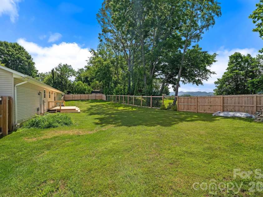 395 Spring Drive, Mars Hill, NC 28754.  MLS# CAR4394576, YatesRealty ID 33251. 
