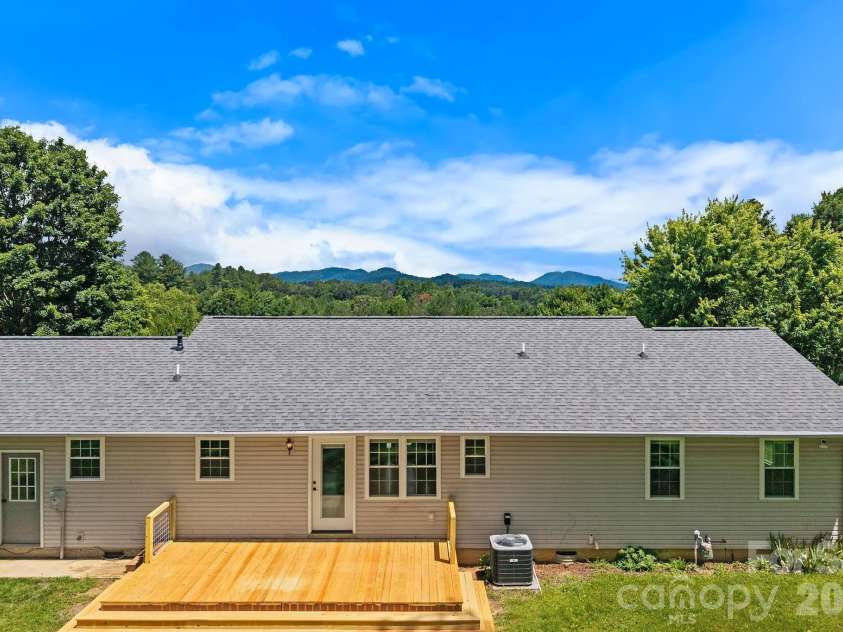 395 Spring Drive, Mars Hill, NC 28754.  MLS# CAR4394576, YatesRealty ID 33251. 