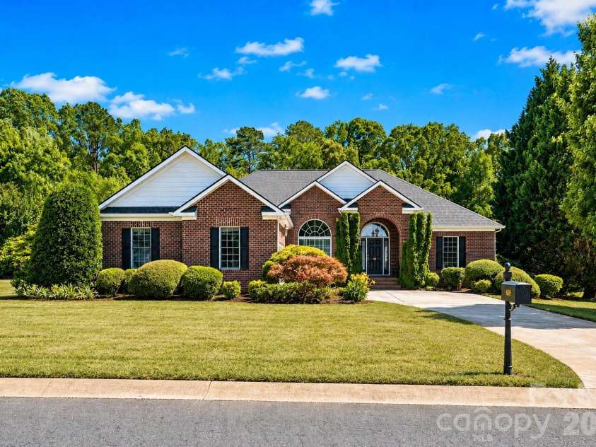 619 Laurel Valley Way, Salisbury, NC 28144.  MLS# CAR4394808, YatesRealty ID 33252. 
