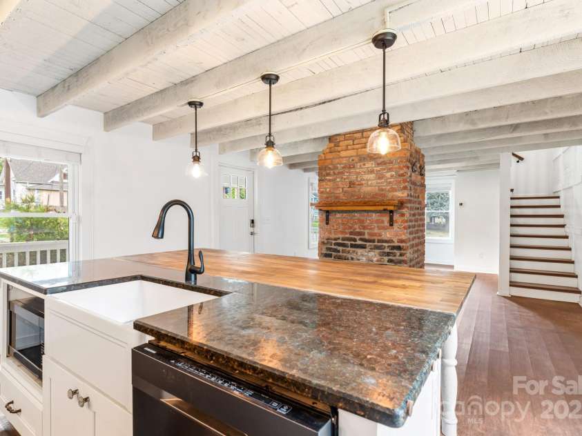 761 Main Street, Canton, NC 28716.  MLS# CAR4281762, YatesRealty ID 33252. Beautiful open floor plan