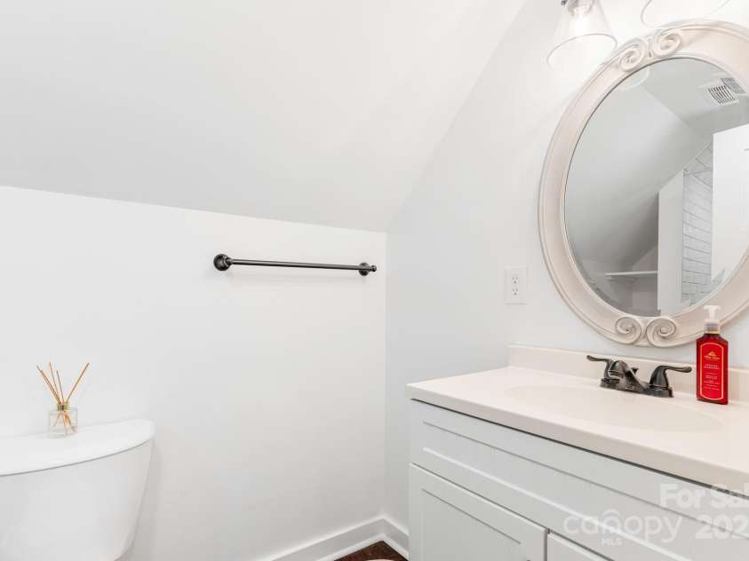 761 Main Street, Canton, NC 28716.  MLS# CAR4281762, YatesRealty ID 33252. Full bath upstairs