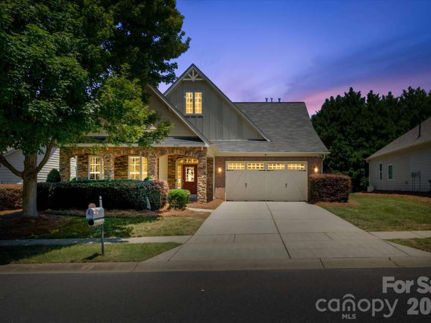8929 Carneros Creek Road, Charlotte, NC 28214.  MLS# CAR4393961, YatesRealty ID 33253. 