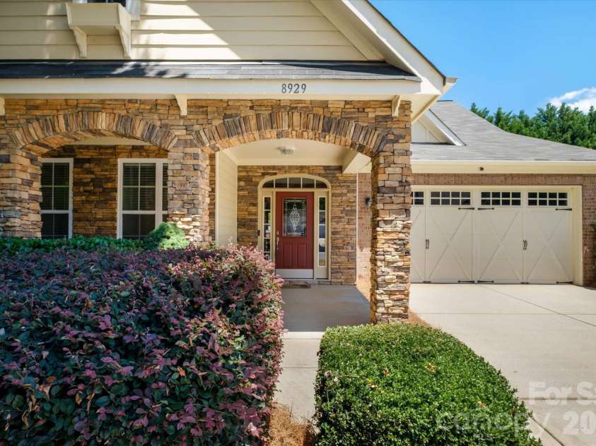 8929 Carneros Creek Road, Charlotte, NC 28214.  MLS# CAR4393961, YatesRealty ID 33253. 