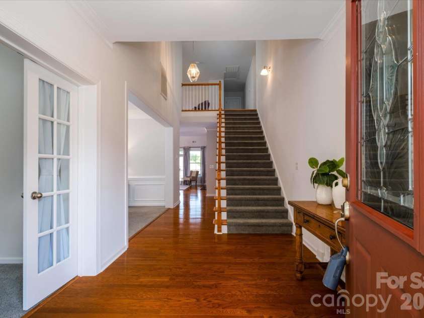 8929 Carneros Creek Road, Charlotte, NC 28214.  MLS# CAR4393961, YatesRealty ID 33253. 