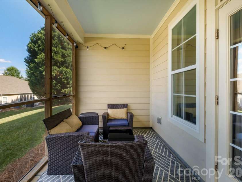 8929 Carneros Creek Road, Charlotte, NC 28214.  MLS# CAR4393961, YatesRealty ID 33253. 