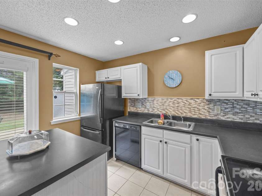 15066 Deshler Court, Charlotte, NC 28273.  MLS# CAR4393832, YatesRealty ID 33254. 