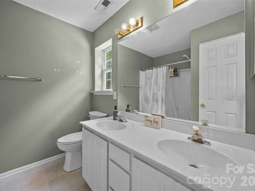 15066 Deshler Court, Charlotte, NC 28273.  MLS# CAR4393832, YatesRealty ID 33254. 