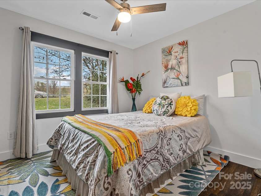 2627 Old North Sharon amity Road, Charlotte, NC 28205.  MLS# CAR4276372, YatesRealty ID 33255. 