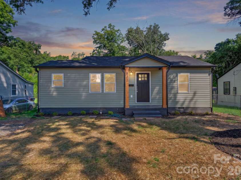822 Arlington Avenue, Rock Hill, SC 29730.  MLS# CAR4394929, YatesRealty ID 33255. 