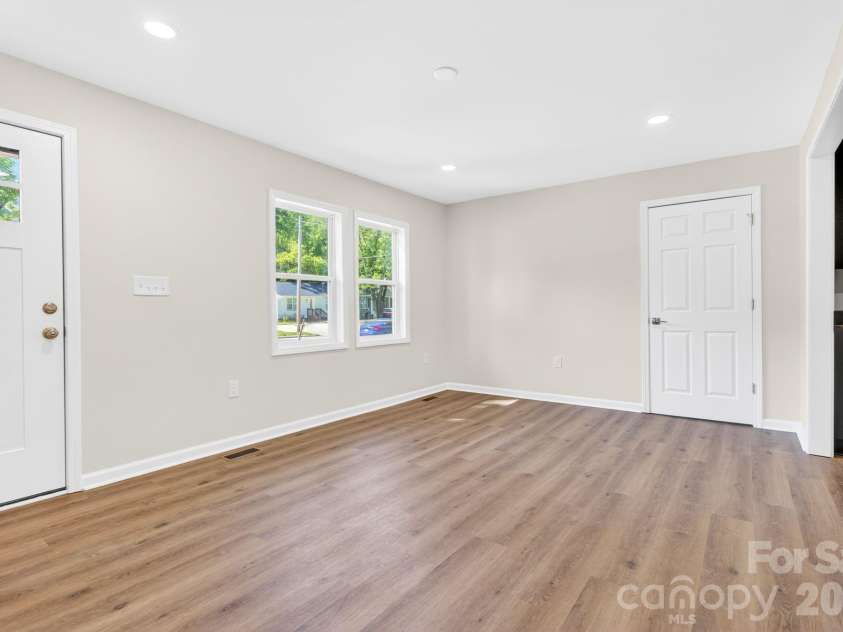 822 Arlington Avenue, Rock Hill, SC 29730.  MLS# CAR4394929, YatesRealty ID 33255. 
