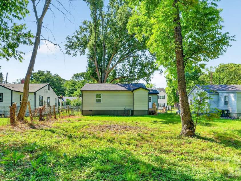 822 Arlington Avenue, Rock Hill, SC 29730.  MLS# CAR4394929, YatesRealty ID 33255. 