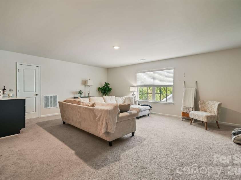 386 Kennerly Center Drive, Mooresville, NC 28115.  MLS# CAR4394230, YatesRealty ID 33256. 