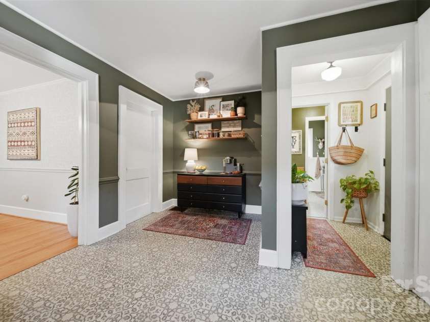 504 6th Street, Newton, NC 28658.  MLS# CAR4395019, YatesRealty ID 33257. 