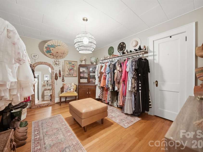 504 6th Street, Newton, NC 28658.  MLS# CAR4395019, YatesRealty ID 33257. Flex/office room with closet