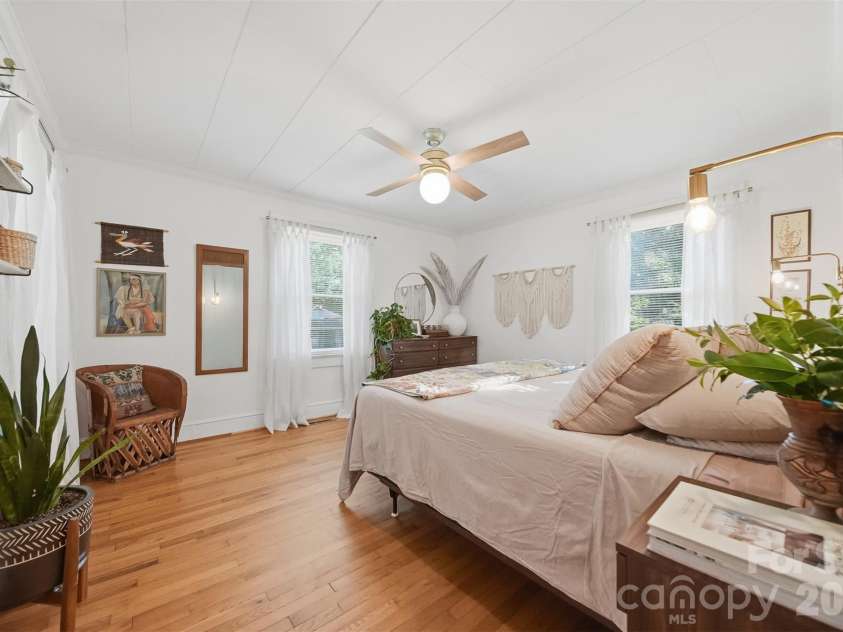 504 6th Street, Newton, NC 28658.  MLS# CAR4395019, YatesRealty ID 33257. Primary bedroom