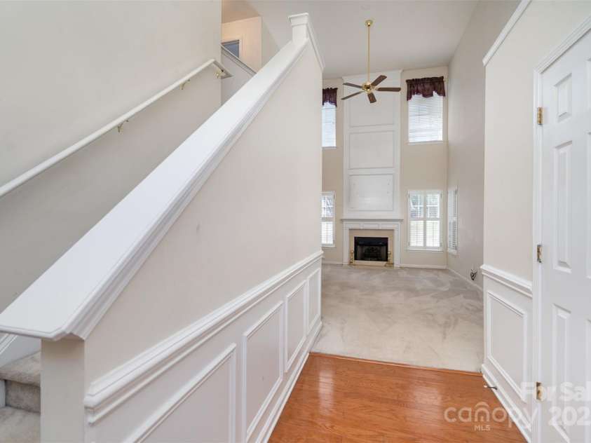 9935 Gray Dove Court, Charlotte, NC 28216.  MLS# CAR4285721, YatesRealty ID 33257. 