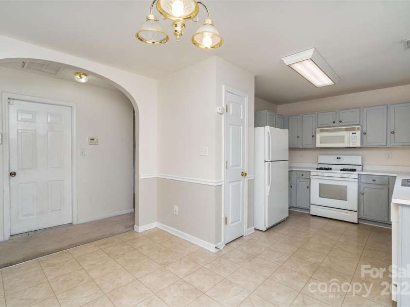 9935 Gray Dove Court, Charlotte, NC 28216.  MLS# CAR4285721, YatesRealty ID 33257. 