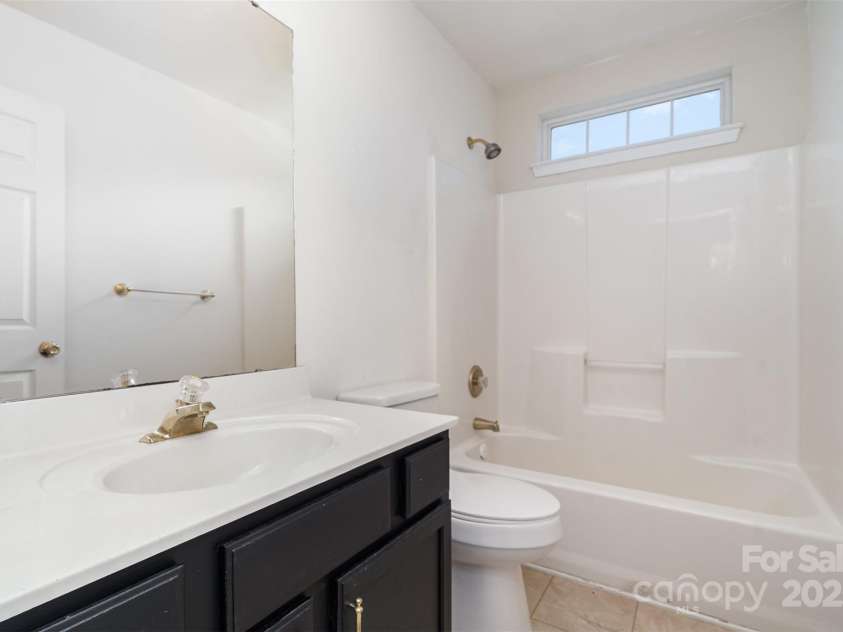 9935 Gray Dove Court, Charlotte, NC 28216.  MLS# CAR4285721, YatesRealty ID 33257. 