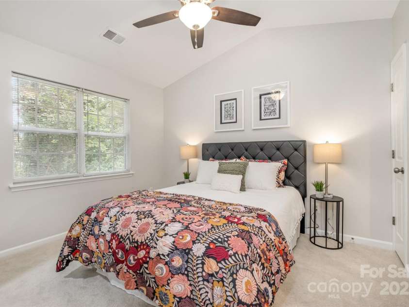 10231 Reindeer Way Lane, Charlotte, NC 28216.  MLS# CAR4288631, YatesRealty ID 33258. Upstairs 2nd Bedroom