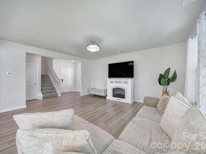 635 Synclaire Place, Rock Hill, SC 29730.  MLS# CAR4395085, YatesRealty ID 33258. 