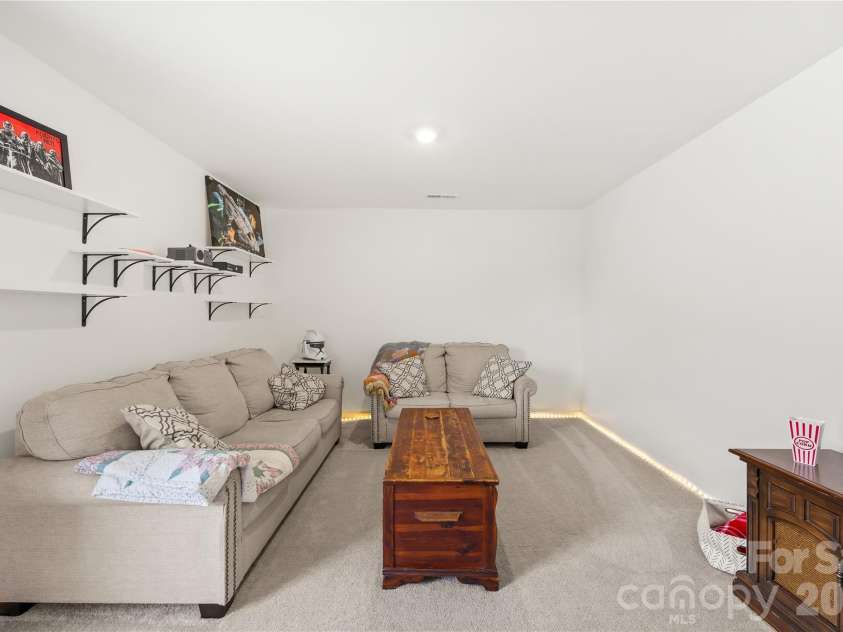 120 Hanging Rock Trail, Statesville, NC 28625.  MLS# CAR4389254, YatesRealty ID 33259. 