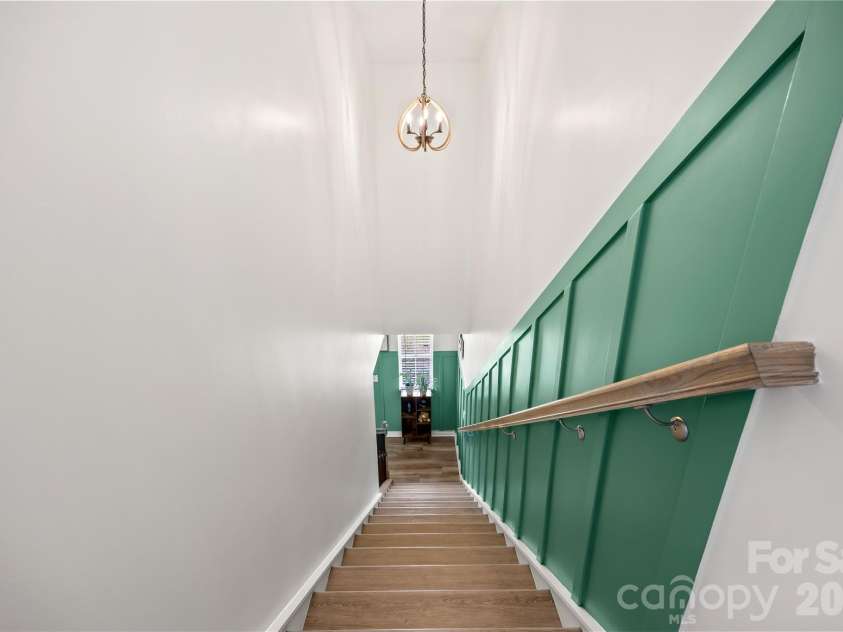 120 Hanging Rock Trail, Statesville, NC 28625.  MLS# CAR4389254, YatesRealty ID 33259. 