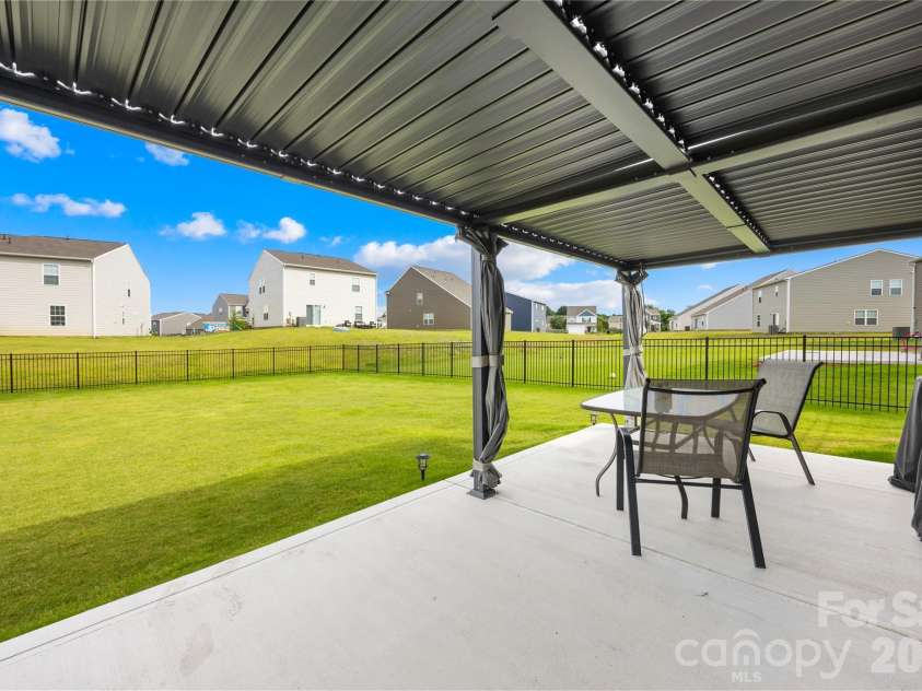 120 Hanging Rock Trail, Statesville, NC 28625.  MLS# CAR4389254, YatesRealty ID 33259. 