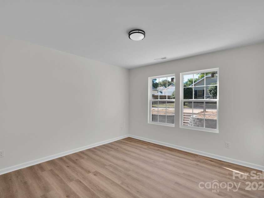 808 3rd Street, Kings Mountain, NC 28086.  MLS# CAR4286703, YatesRealty ID 3326. Guest Room 1