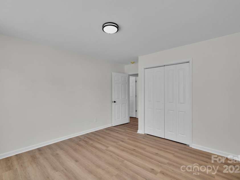 808 3rd Street, Kings Mountain, NC 28086.  MLS# CAR4286703, YatesRealty ID 3326. Guest Room 1