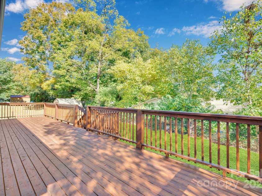 808 3rd Street, Kings Mountain, NC 28086.  MLS# CAR4286703, YatesRealty ID 3326. Huge Deck