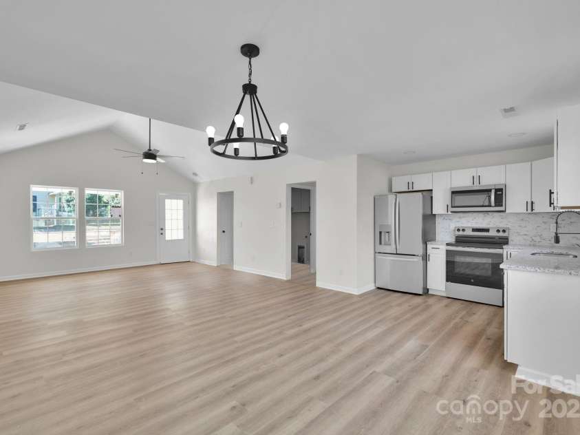 808 3rd Street, Kings Mountain, NC 28086.  MLS# CAR4286703, YatesRealty ID 3326. Open Concept