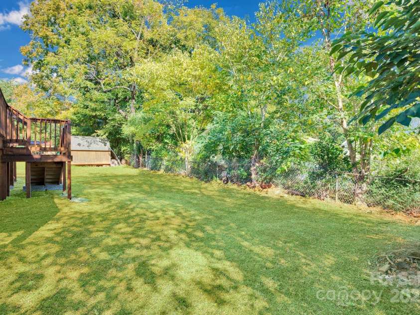 808 3rd Street, Kings Mountain, NC 28086.  MLS# CAR4286703, YatesRealty ID 3326. Yard Space