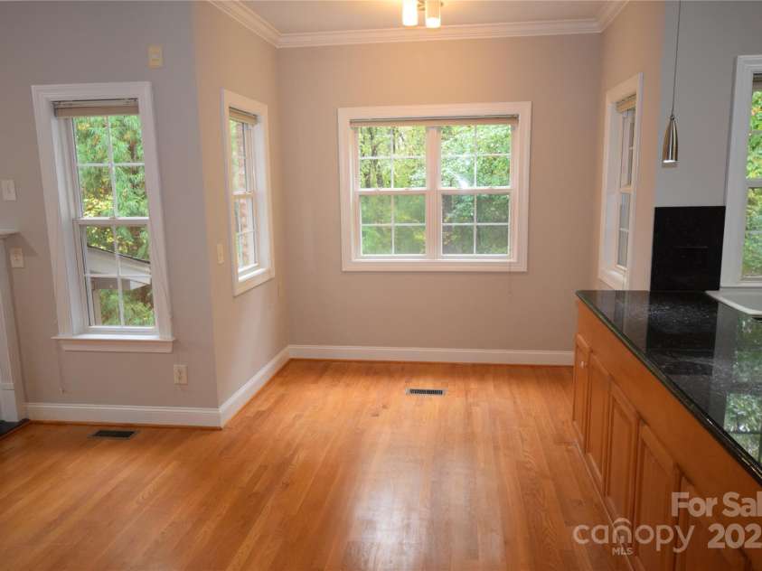 809 Pine Forest Road, Charlotte, NC 28214.  MLS# CAR4203407, YatesRealty ID 3326. 