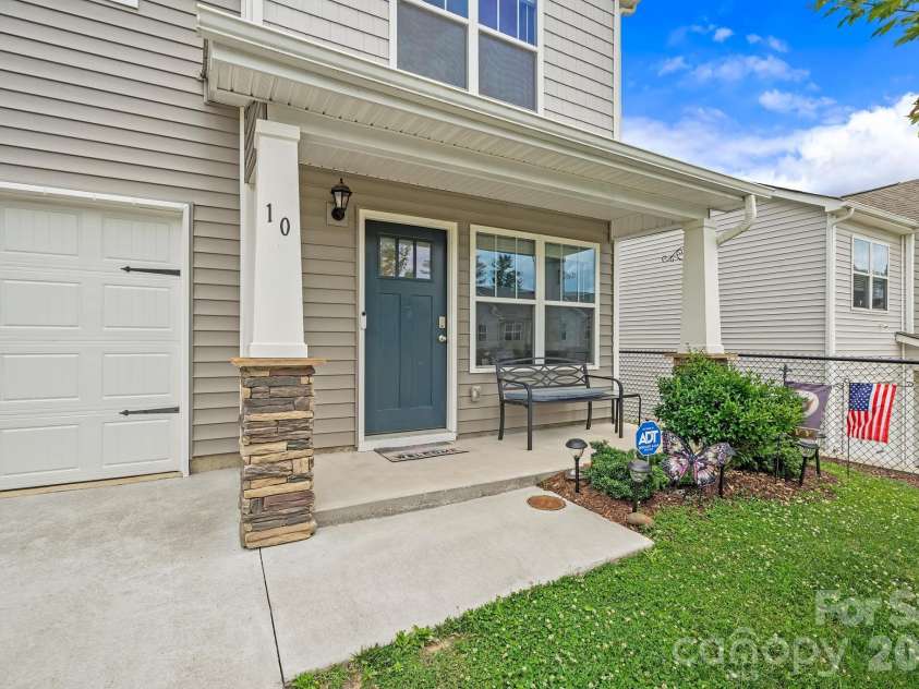 10 Benedict Lane, Weaverville, NC 28787.  MLS# CAR4396612, YatesRealty ID 33260. 