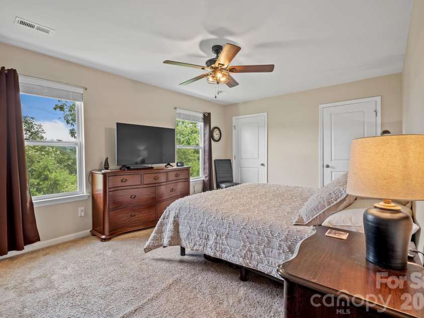10 Benedict Lane, Weaverville, NC 28787.  MLS# CAR4396612, YatesRealty ID 33260. 