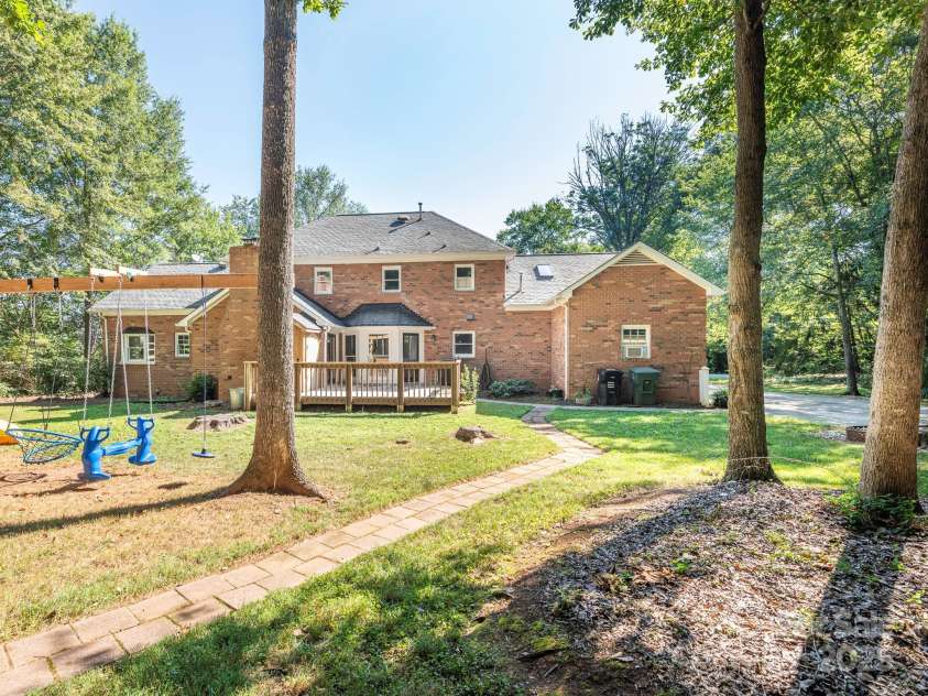 1231 Bennington Drive, Concord, NC 28027.  MLS# CAR4285344, YatesRealty ID 33260. BACK YARD