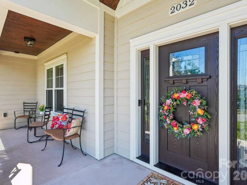 2032 Eaton Road, Charlotte, NC 28205.  MLS# CAR4372083, YatesRealty ID 33262. 