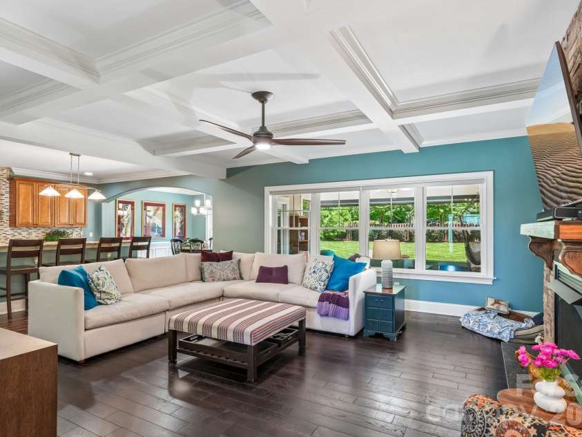 2032 Eaton Road, Charlotte, NC 28205.  MLS# CAR4372083, YatesRealty ID 33262. 
