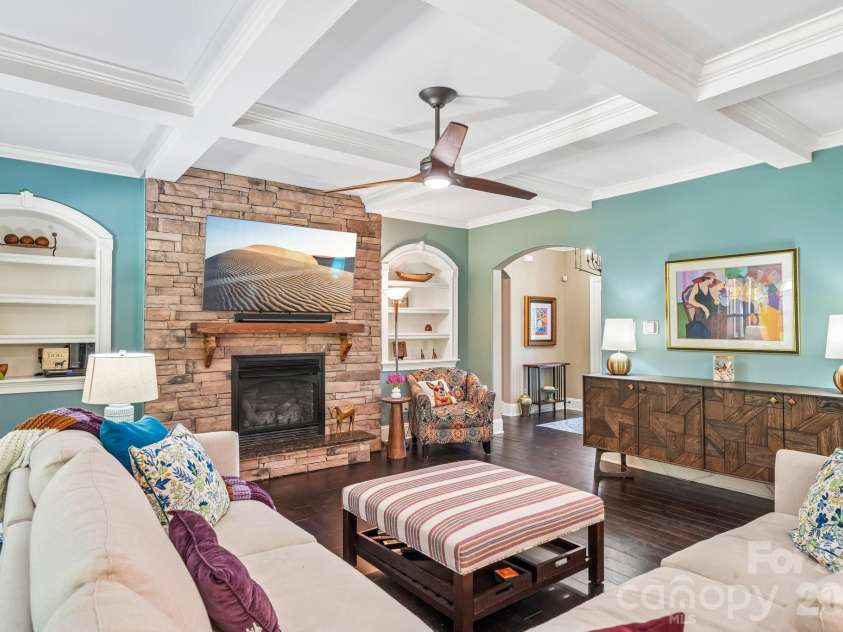2032 Eaton Road, Charlotte, NC 28205.  MLS# CAR4372083, YatesRealty ID 33262. 